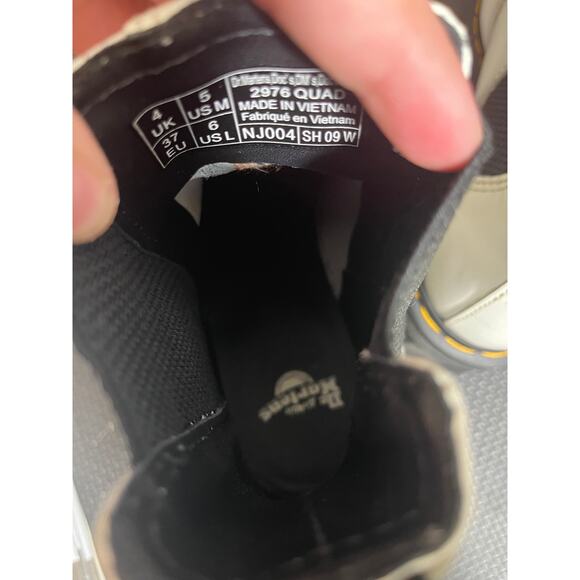 Dr. Martens 2976 Quad Womens Size 6 Chelsea Boots White Smooth Leather Pull On - Picture 8 of 8